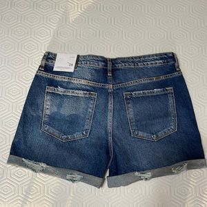 Woman’s shorts size 11/29